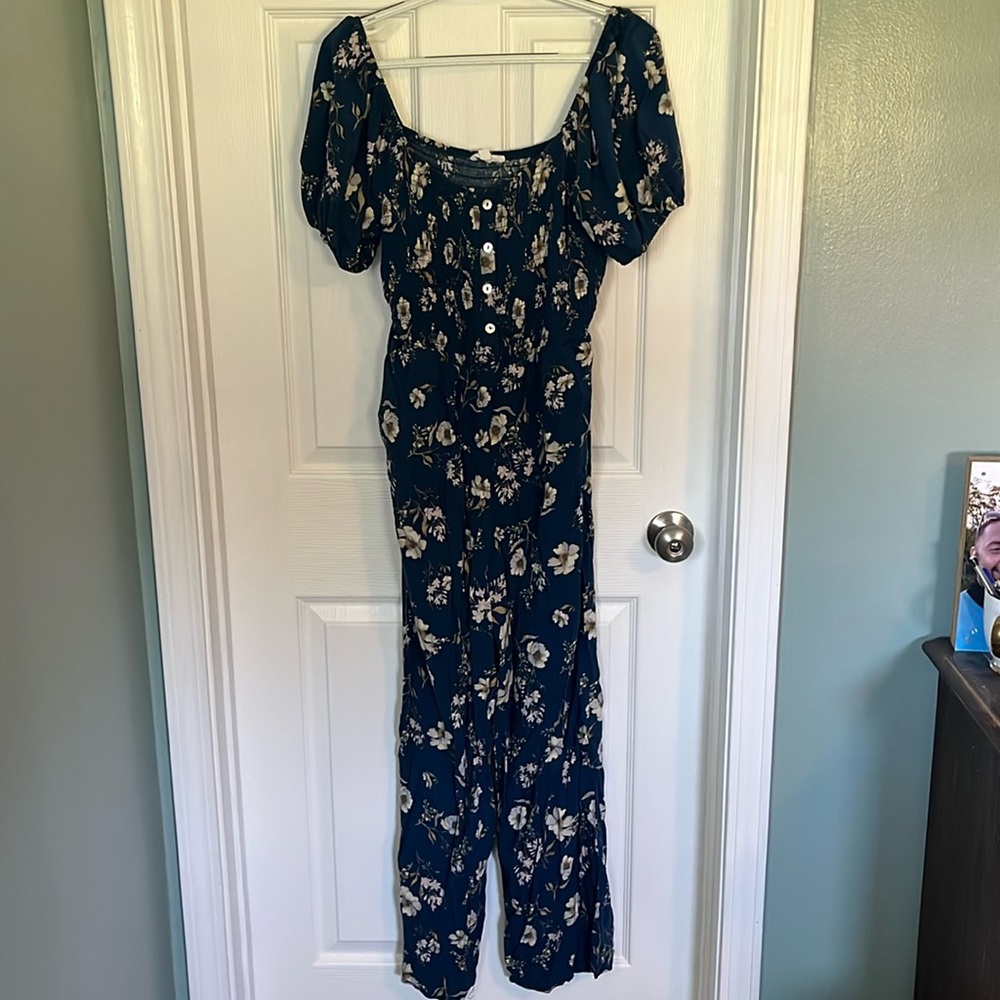 Juniors' Lily Rose Short Sleeve Puff Sleeve Jumpsuit from Kohl's.
